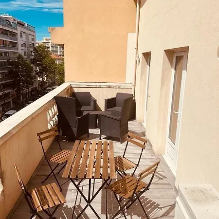 Duplex Lumineux Renove Avec Terrasse Et Bains De Soleil 아파트 *