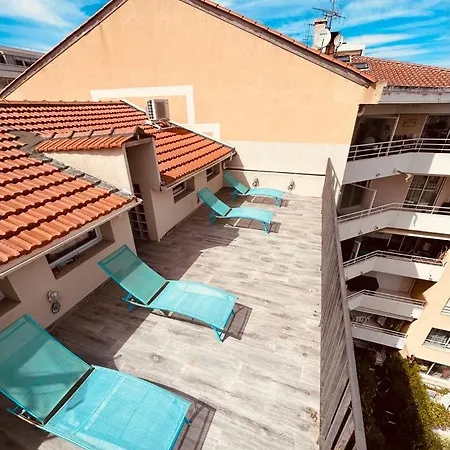 Apartment Duplex Lumineux Renove Avec Terrasse Et Bains De Soleil Cannes