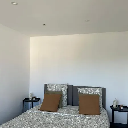 Duplex Lumineux Renove Avec Terrasse Et Bains De Soleil 아파트