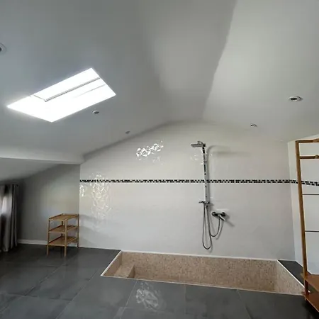 Duplex Lumineux Renove Avec Terrasse Et Bains De Soleil 아파트 *